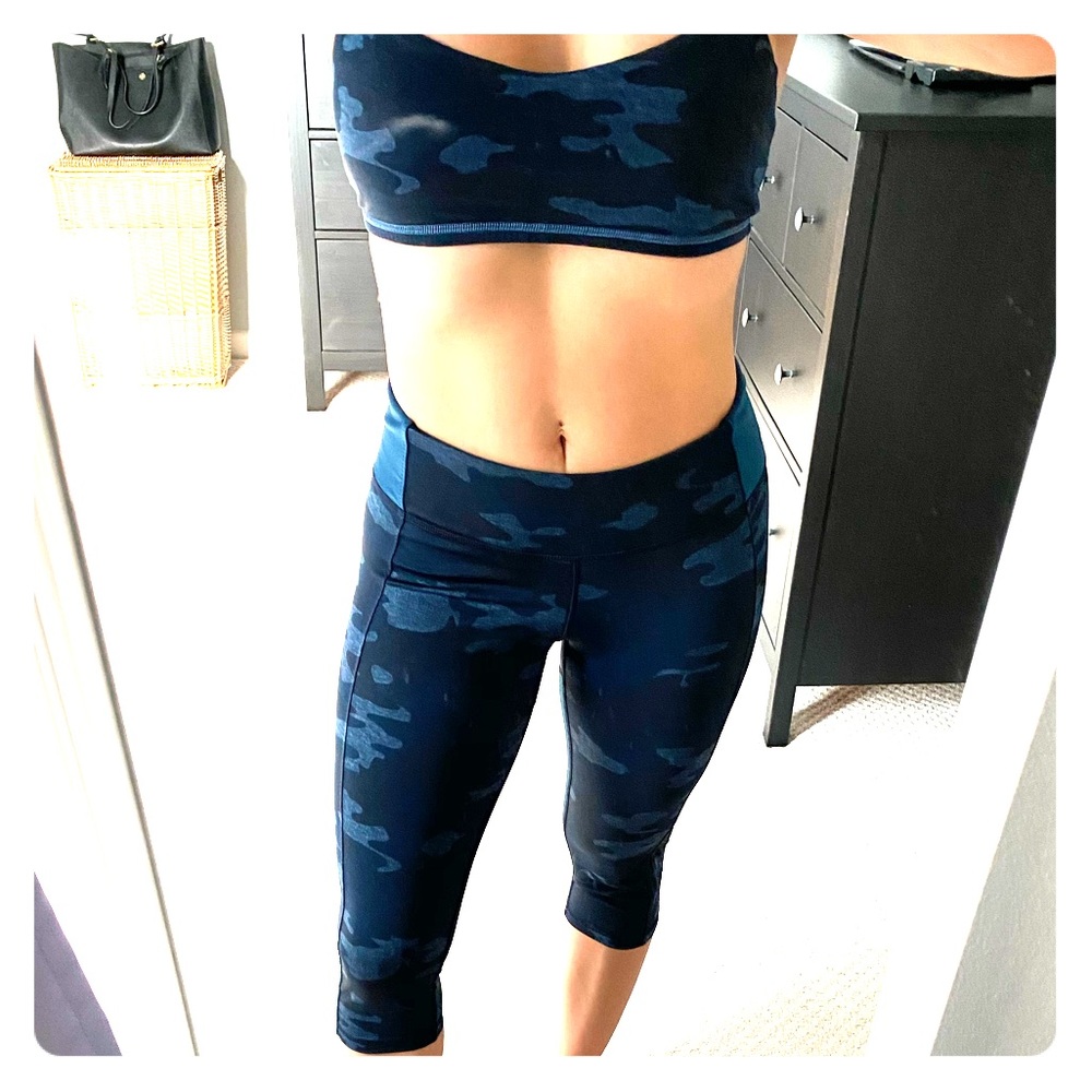 Lululemon high waist camo crop leggings